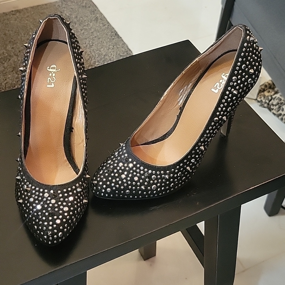 g21 Studded Rhinestone Heels - Picture 9 of 9